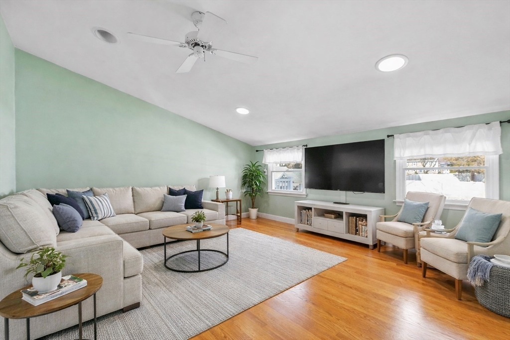 97 Hartwell Road Bedford, MA 01730 - Photo 4 of 42