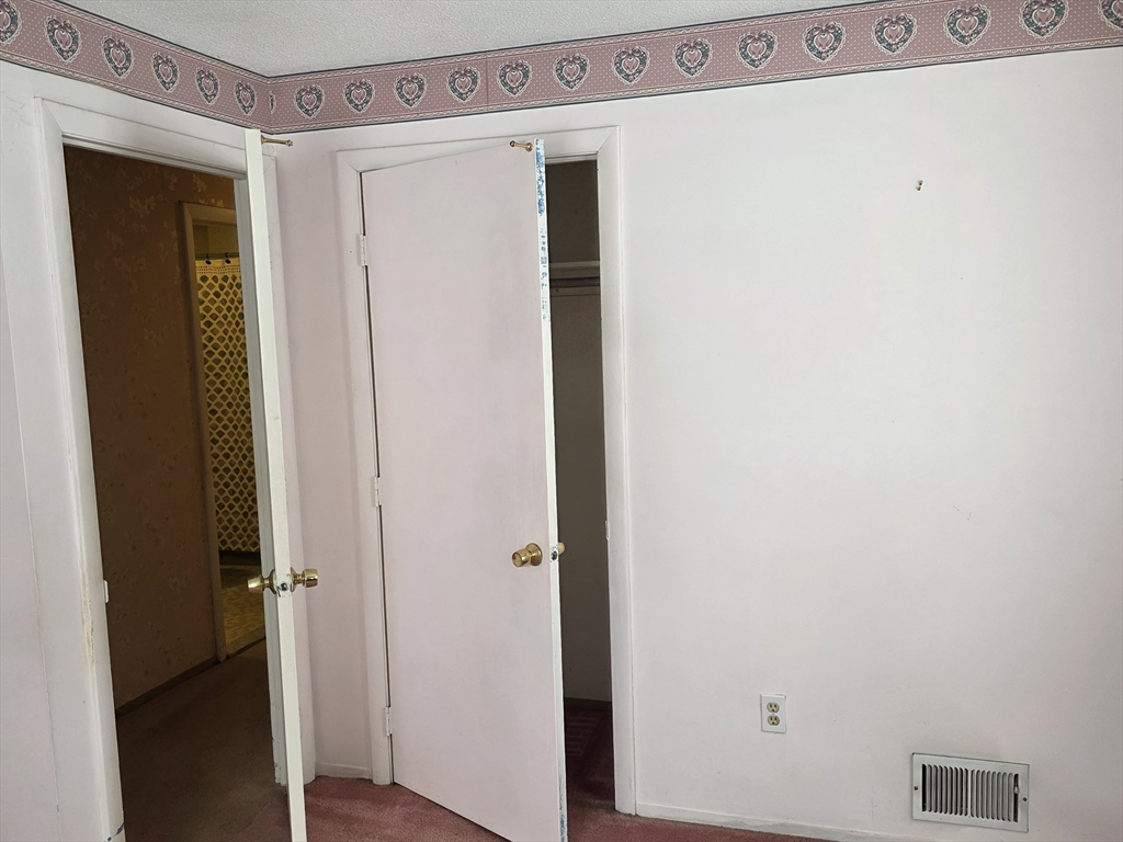 118 Deanna Road Brockton, MA 02302 - Photo 17 of 19