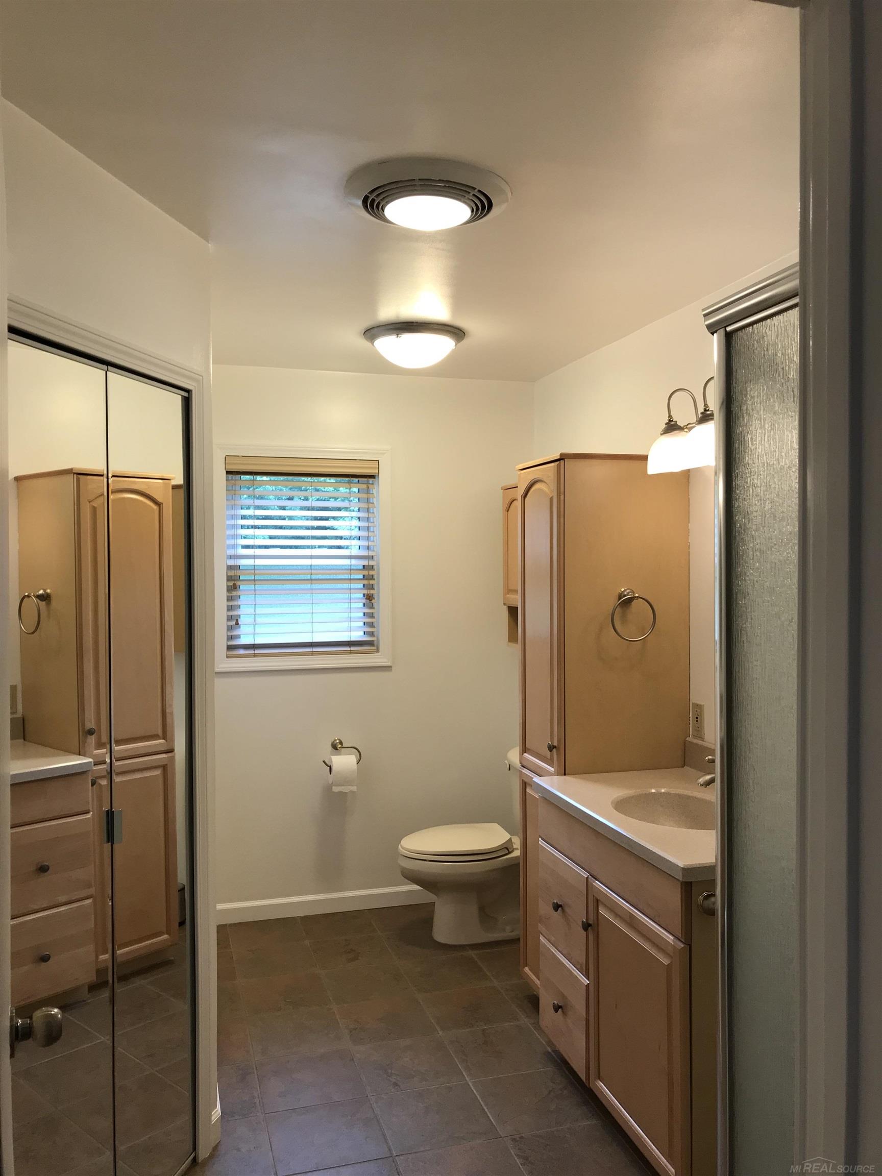 12287 Lapeer Road Davison, MI 48423 - Photo 12 of 20