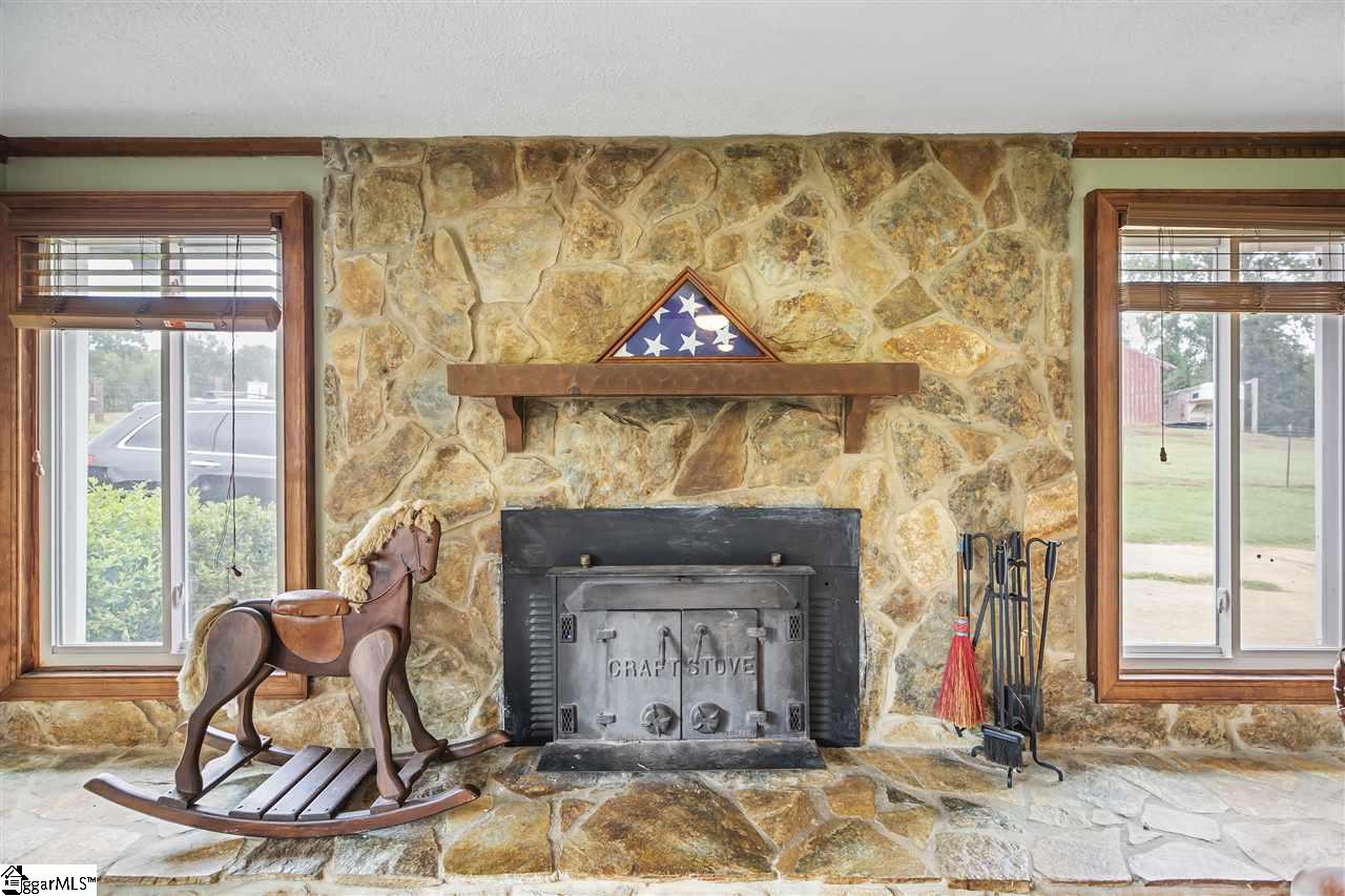 204 Horseshoe Road Honea Path, SC 29654 - Photo 8 of 34 Gallery Image 8