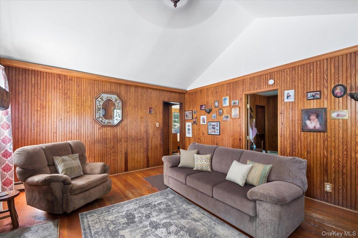 149 Tanglewylde Road Lake Peekskill, NY 10537 - Photo 15 of 36 Gallery Image 15