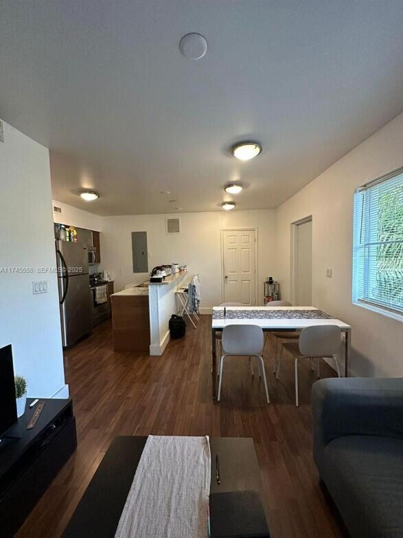 7025 Rue Granville Miami Beach, FL 33141 - Photo 4 of 14 7025 - 4