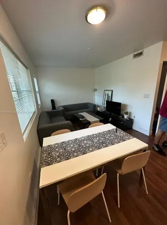 $1,765,000 | 7025 Rue Granville, Miami Beach, FL 33141