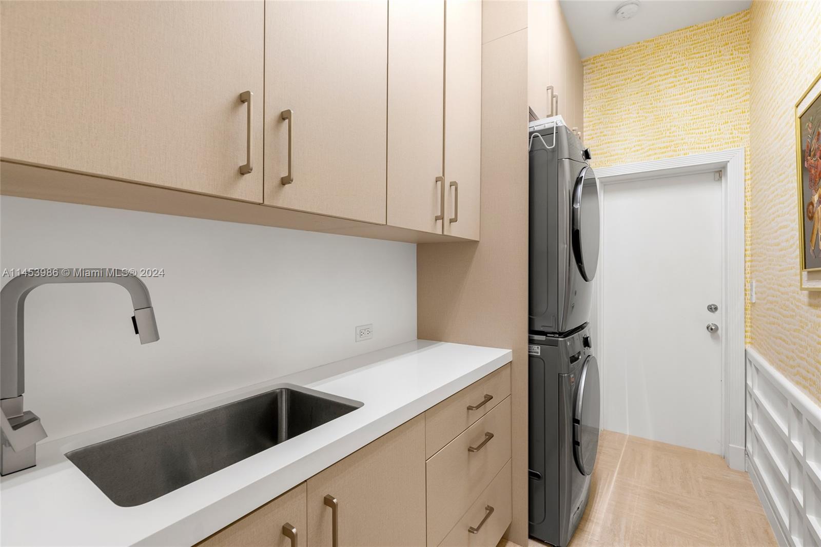 6350 Allison Road Miami Beach, FL 33141 - Photo 37 of 57