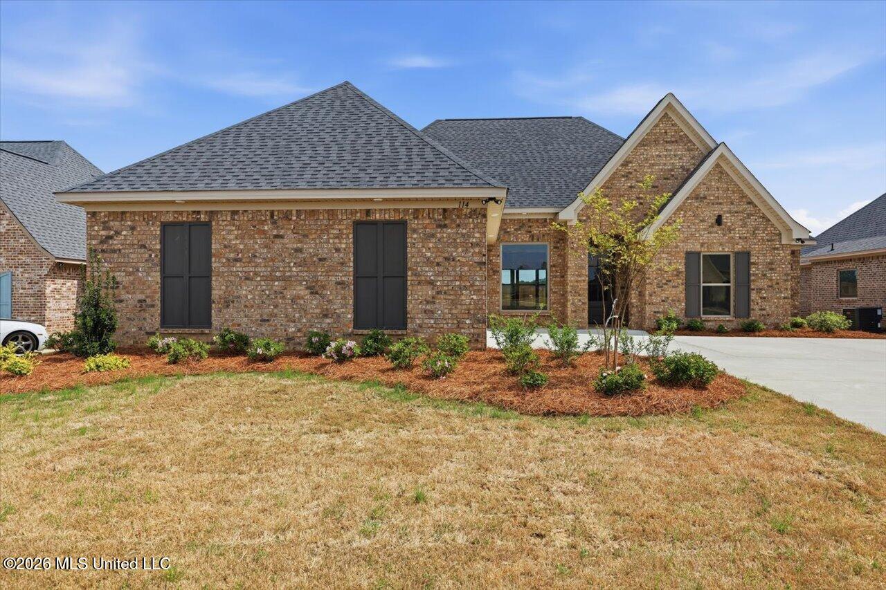 1114 Old Ct Crossing Flowood, MS 39232 - Photo 1 of 48 01-1114 Old Ct Xing _ Home Tours MS