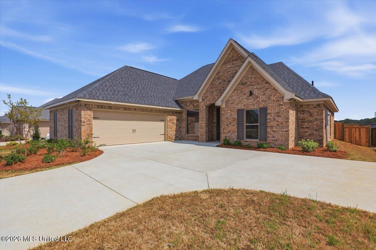 1114 Old Ct Crossing Flowood, MS 39232 - Photo 2 of 48 02-1114 Old Ct Xing _ Home Tours MS
