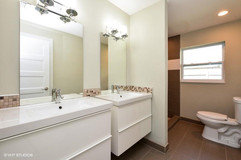 1132 Southwest 12th Terrace Boca Raton, FL 33486 - Photo 10 of 12 2nd Bathroom