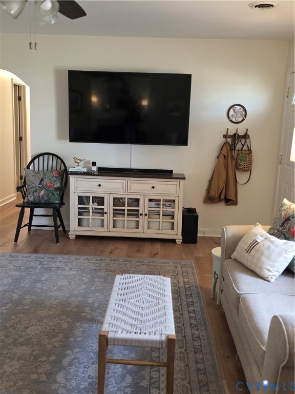 8511 Peaks Road Hanover, VA 23069 - Photo 13 of 43 Living Room