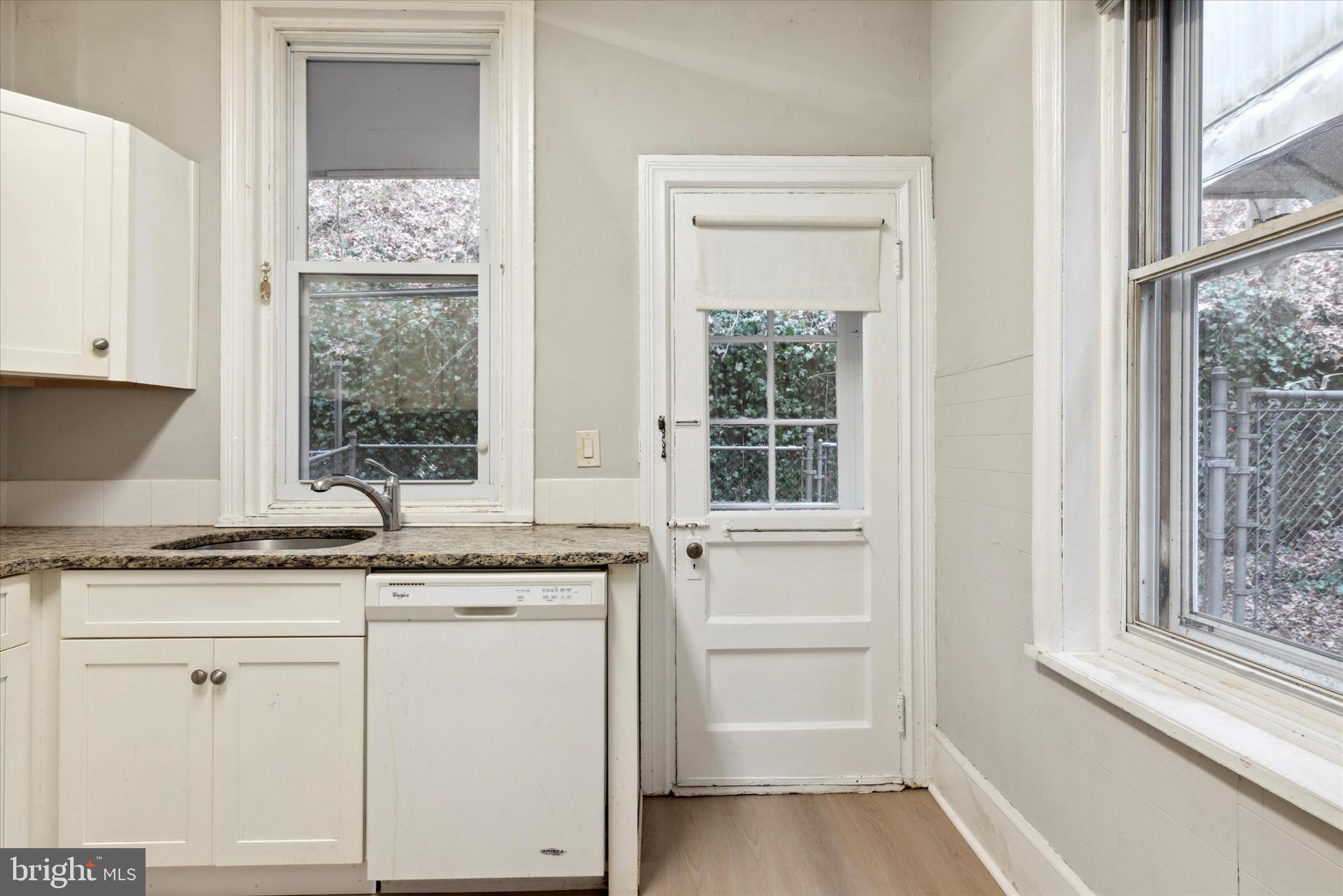 4817 Ridge Avenue Philadelphia, PA 19129 - Photo 9 of 15