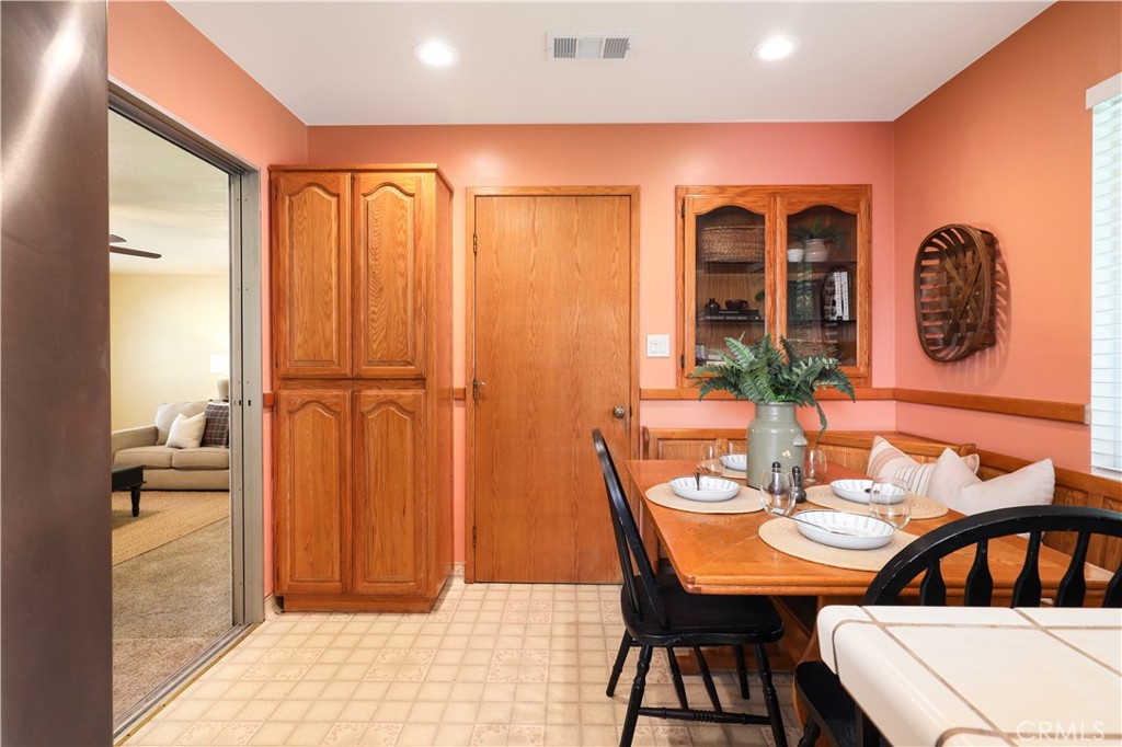 2586 El Paso Way Chico, CA 95973 - Photo 13 of 38