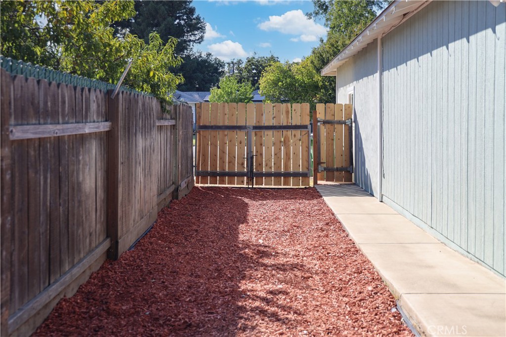 2586 El Paso Way Chico, CA 95973 - Photo 34 of 38