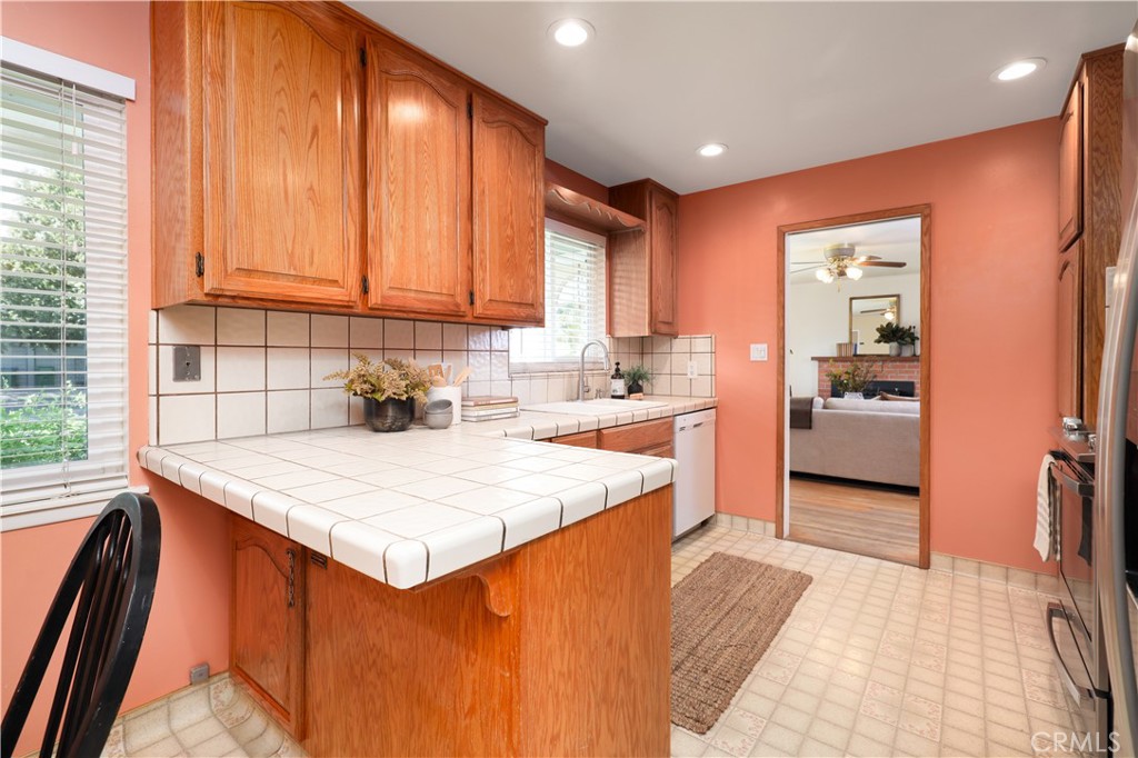 2586 El Paso Way Chico, CA 95973 - Photo 10 of 38