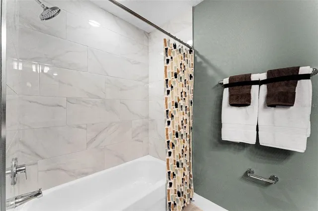 $359,995 | 6937 Five Oaks Drive, Harmony, FL 34773