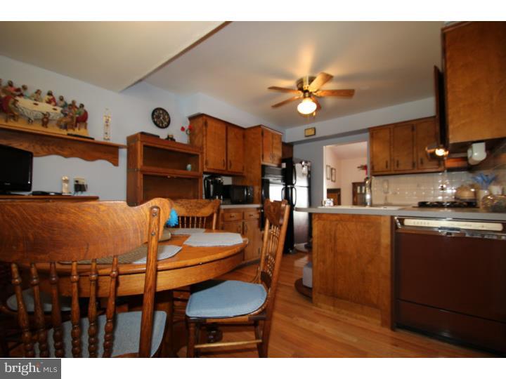 3811 Brookview Road Philadelphia, PA 19154 - Photo 13 of 25 Kitchen