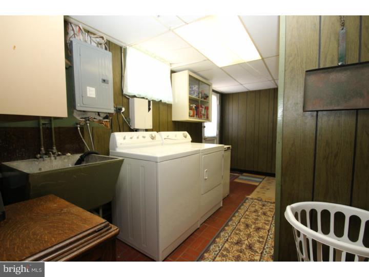3811 Brookview Road Philadelphia, PA 19154 - Photo 21 of 25 Laundry Room