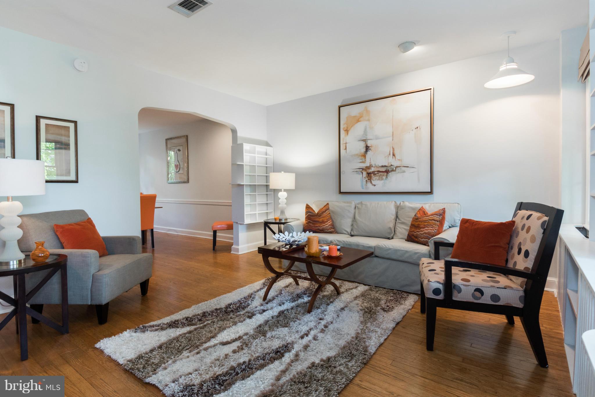 3816 W Street Northwest Washington, DC 20007 - Photo 3 of 27 Living Room