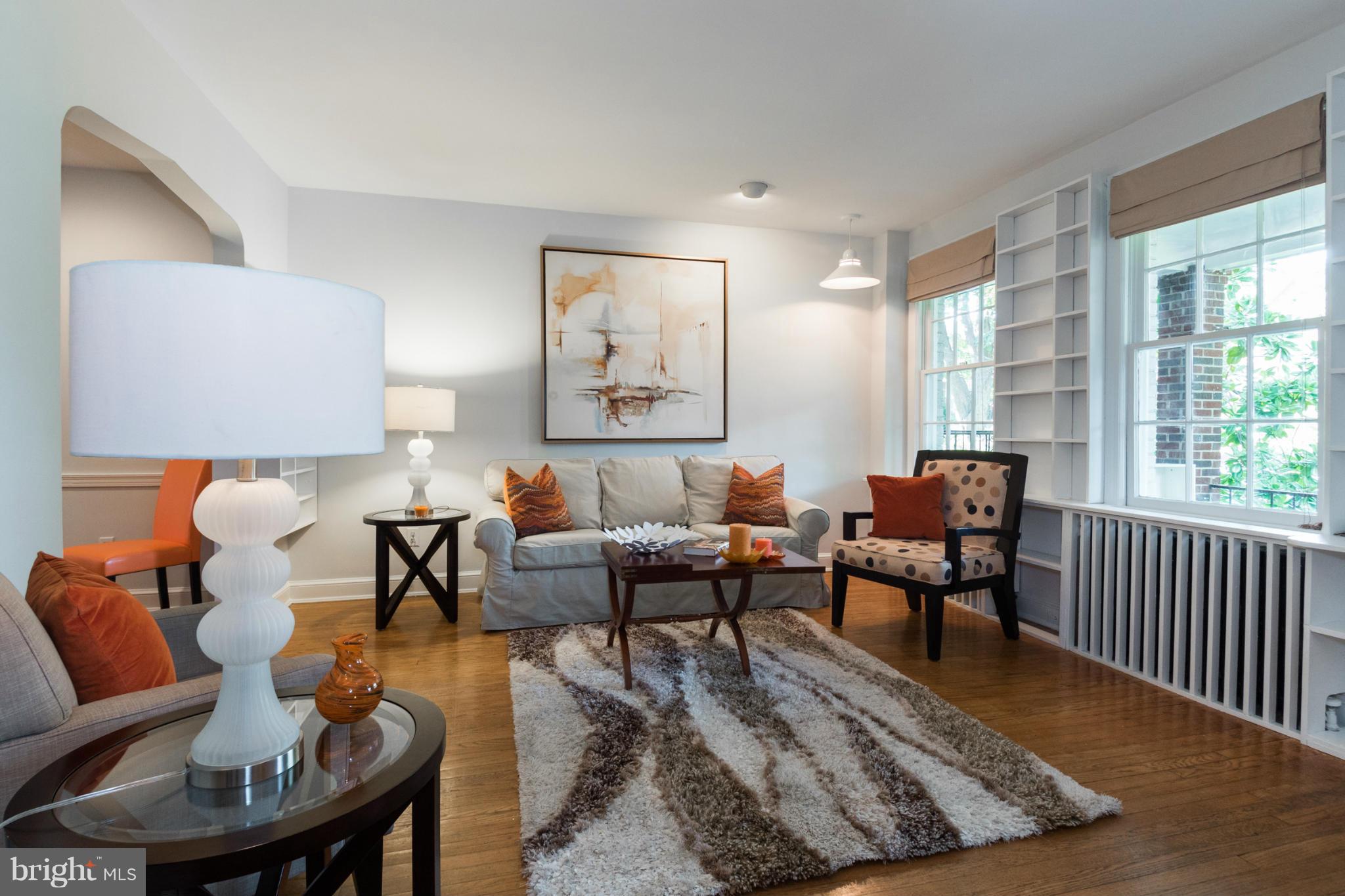 3816 W Street Northwest Washington, DC 20007 - Photo 4 of 27 Living Room