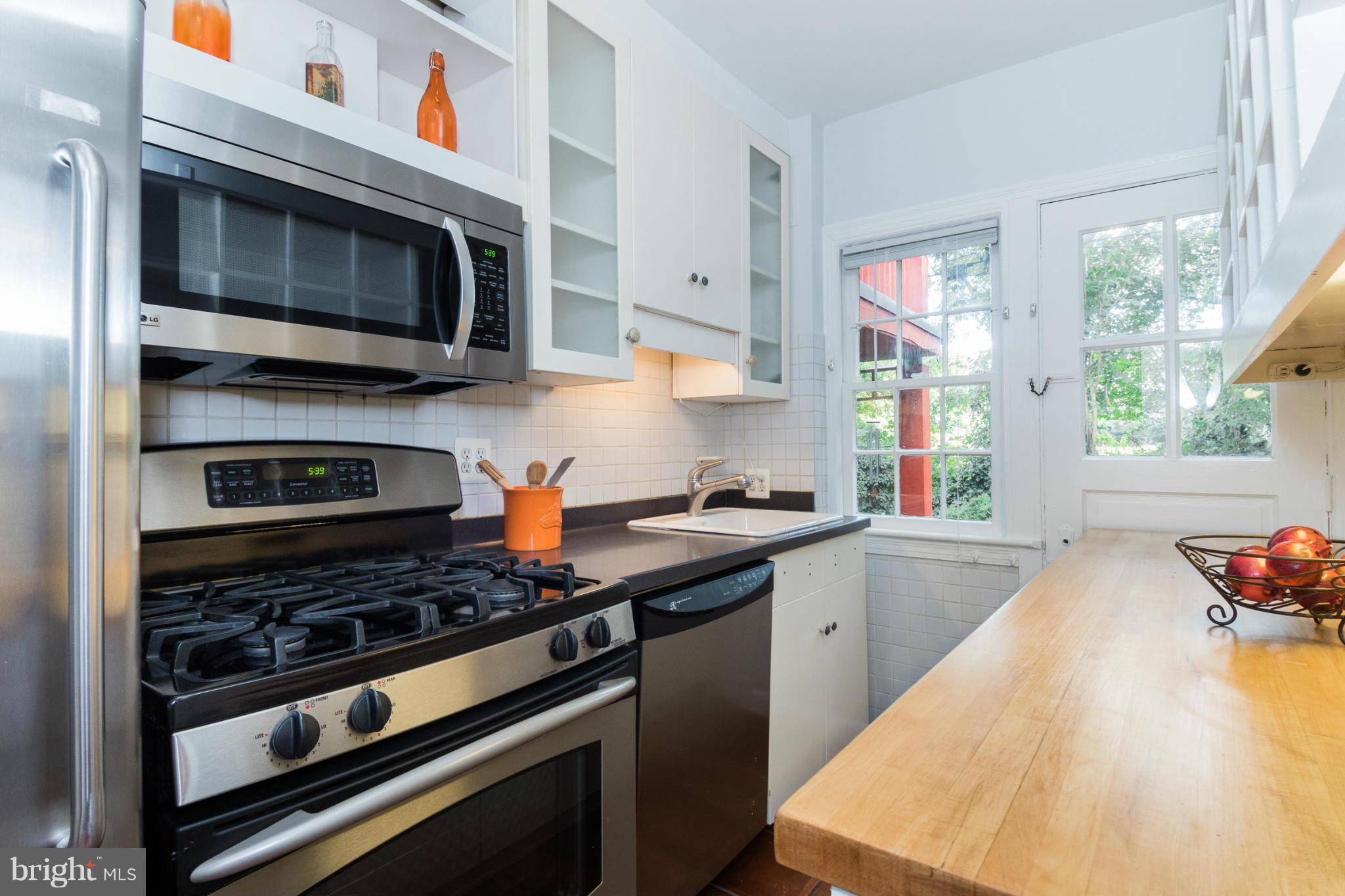 3816 W Street Northwest Washington, DC 20007 - Photo 9 of 27 Kitchen
