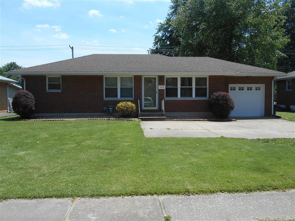 2534 Pontoon Road Granite City, IL 62040 - Photo 1 of 16 Gallery Image 1