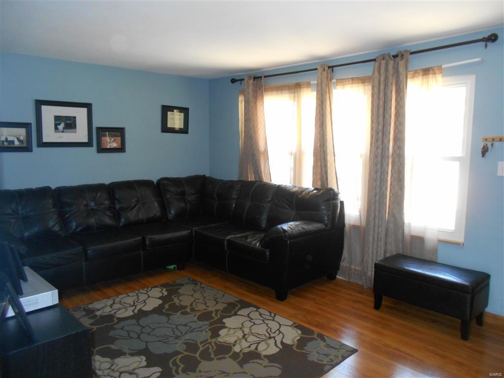 2534 Pontoon Road Granite City, IL 62040 - Photo 3 of 16 Gallery Image 3