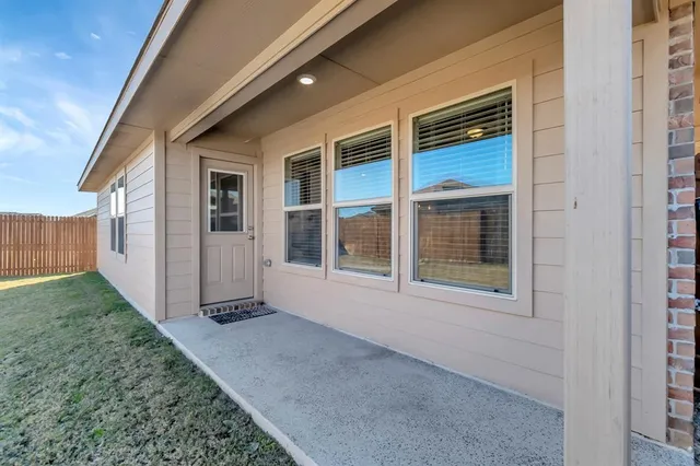 $2,390 | 9128 High Stirrup Lane, Fort Worth, TX 76131