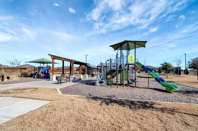 $2,390 | 9128 High Stirrup Lane, Fort Worth, TX 76131