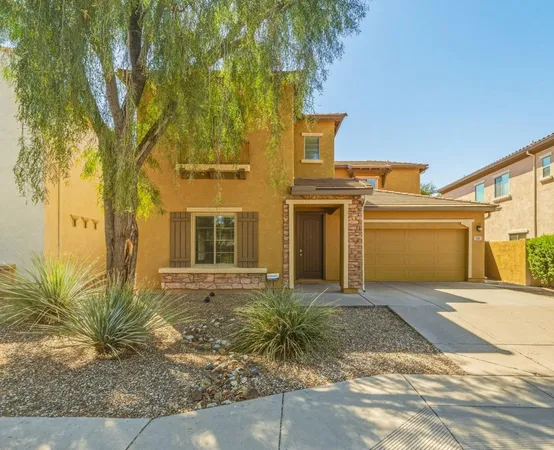 $2,500 | 5111 West El Cortez Trail, Phoenix, AZ 85083