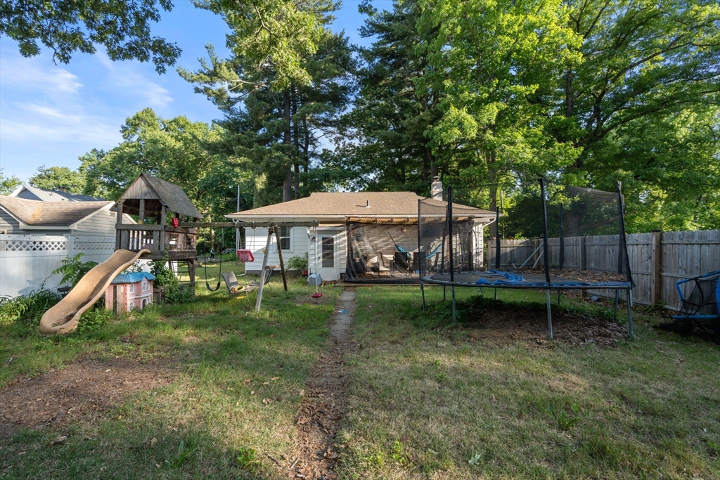 78 Marble Avenue Chicopee, MA 01013 - Photo 27 of 32