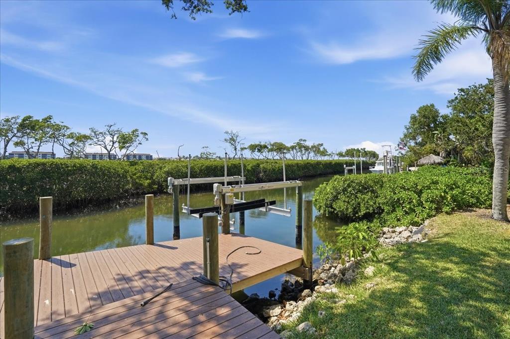 3481 Bayou Sound Longboat Key, FL 34228 - Photo 4 of 79