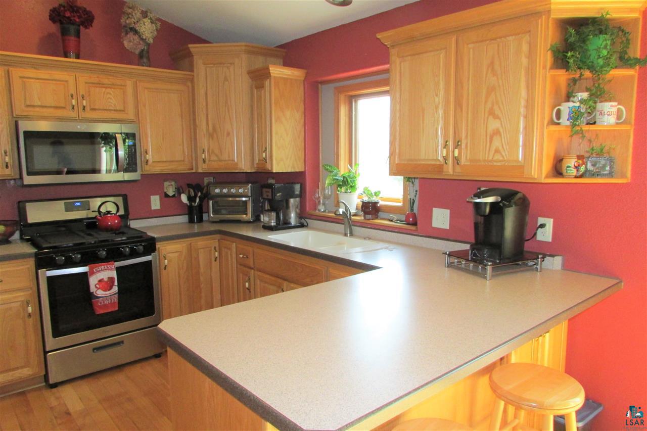 122 Hatinen Road Esko, MN 55733 - Photo 3 of 31 Oak kitchen