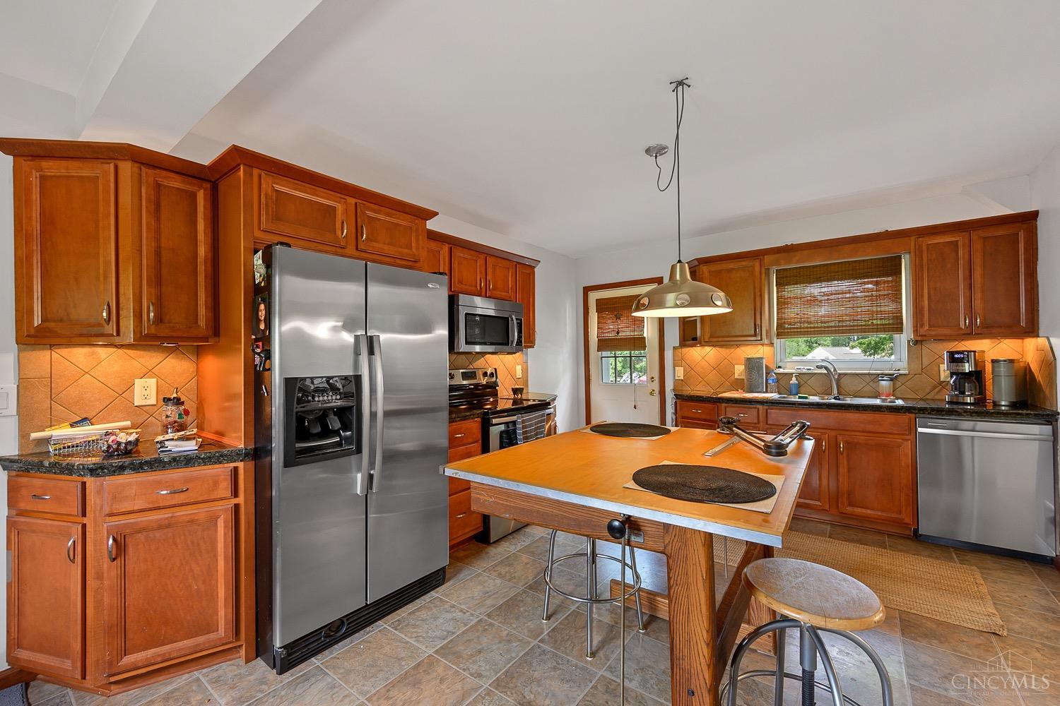 11866 Pippin Road Cincinnati, OH 45231 - Photo 13 of 34 Gallery Image 13