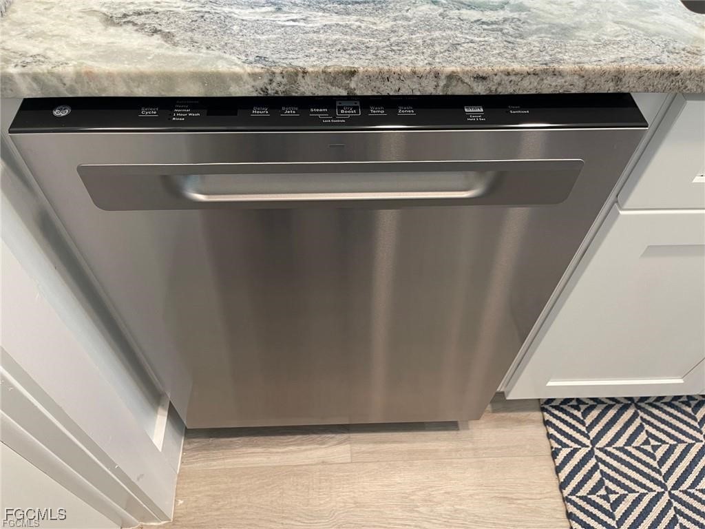 640 Gulf Lane, Unit 3 Captiva, FL 33924 - Photo 32 of 50 a close view of sink
