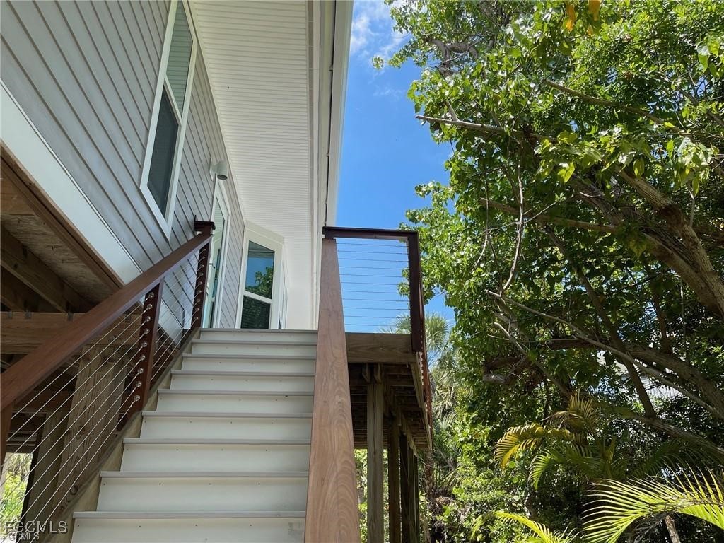 640 Gulf Lane, Unit 3 Captiva, FL 33924 - Photo 49 of 50 a view of entryway