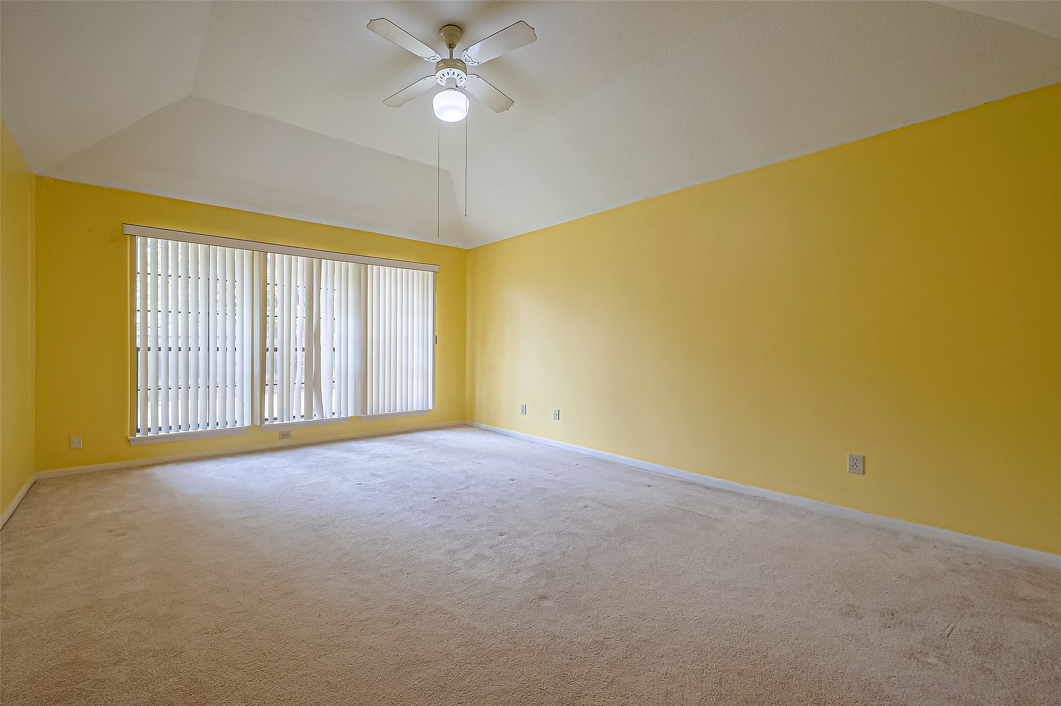 14818 La Rana Drive Houston, TX 77083 - Photo 30 of 50 a view of an empty room with a window