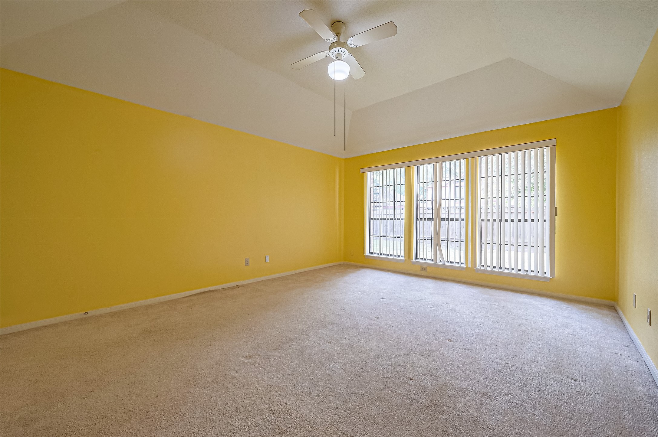 14818 La Rana Drive Houston, TX 77083 - Photo 32 of 50 a view of an empty room with a window