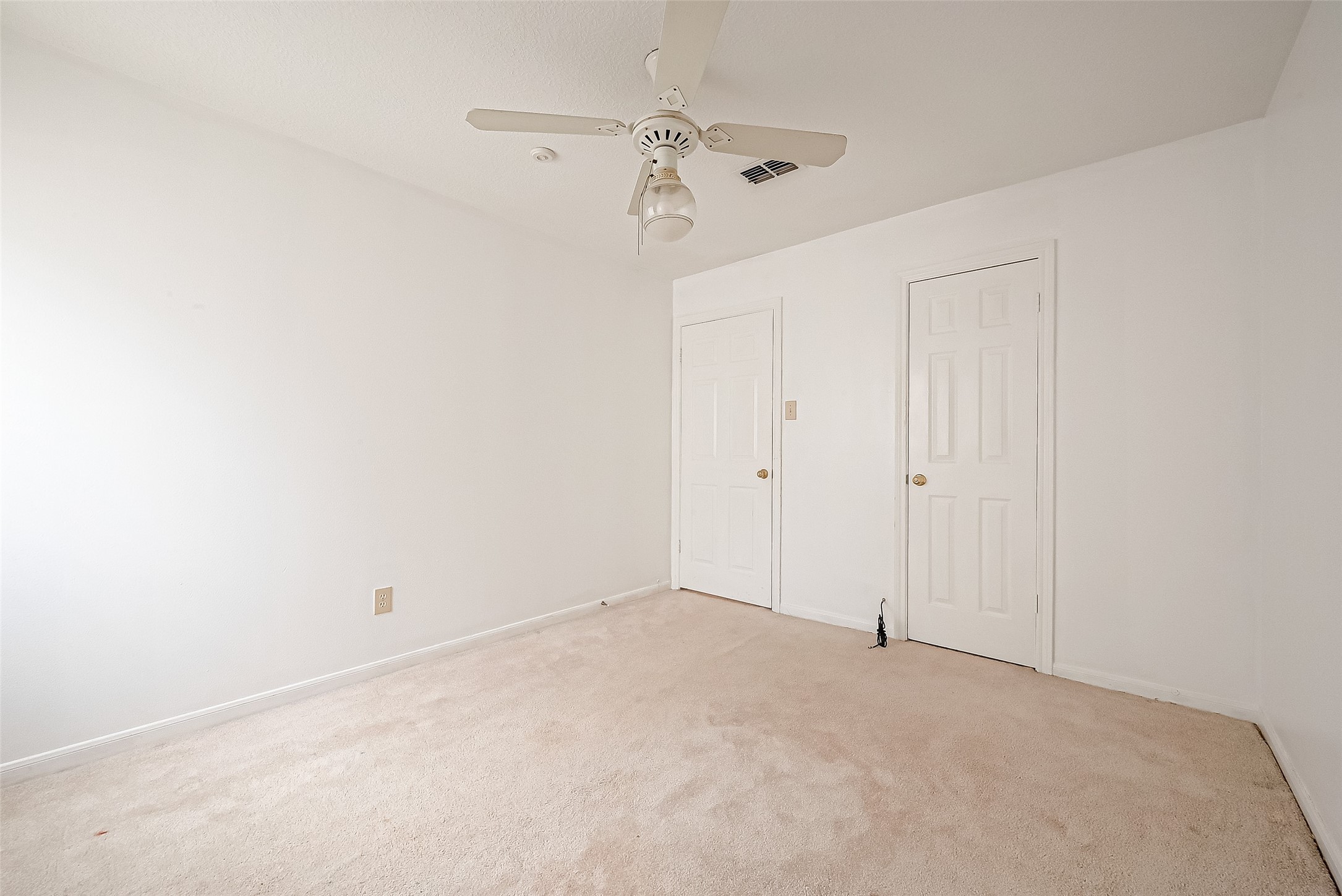 14818 La Rana Drive Houston, TX 77083 - Photo 43 of 50 a view of a room with an entryway