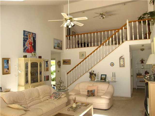162 Ocean Pines Terrace Jupiter, FL 33477 - Photo 7 of 20 162 OCEAN PINES LIVING ROOM