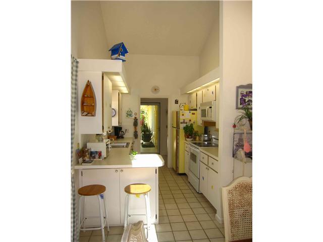 162 Ocean Pines Terrace Jupiter, FL 33477 - Photo 10 of 20 162 OCEAN PINES KITCHEN