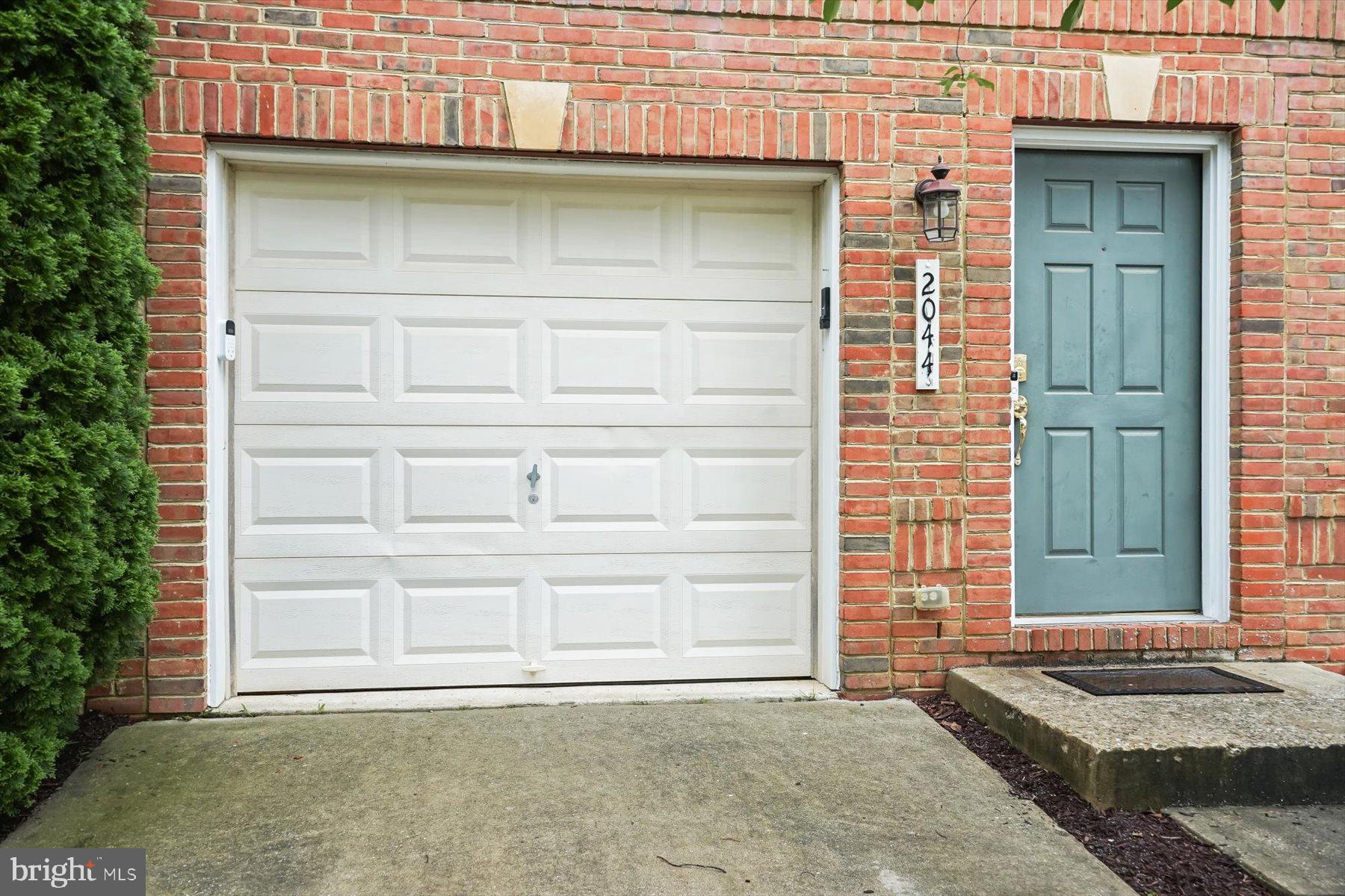 2044 Astilbe Way, Unit 2044 Odenton, MD 21113 - Photo 7 of 56 Garage/Entrance