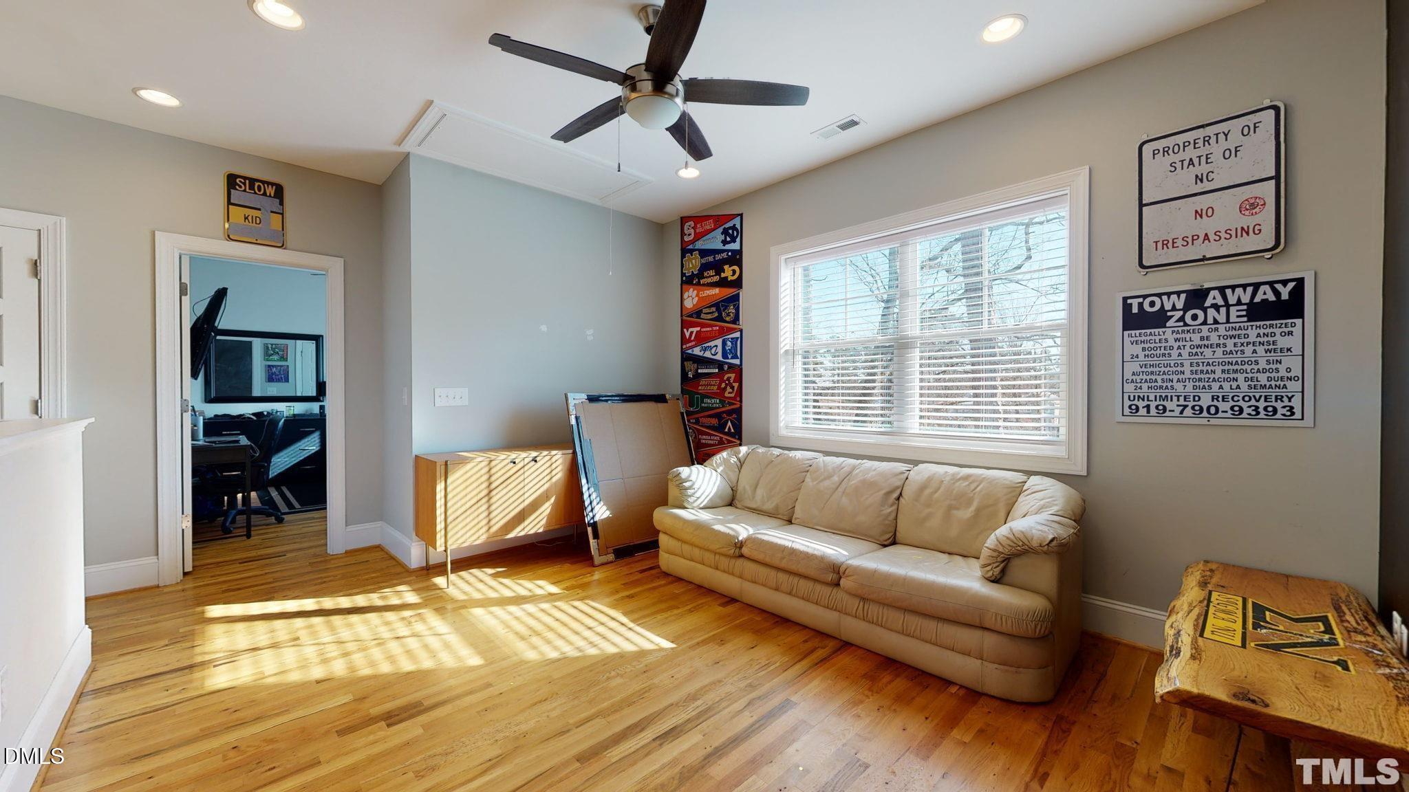 5012 Western Boulevard Raleigh, NC 27606 - Photo 20 of 24 a living room with furniture and a window