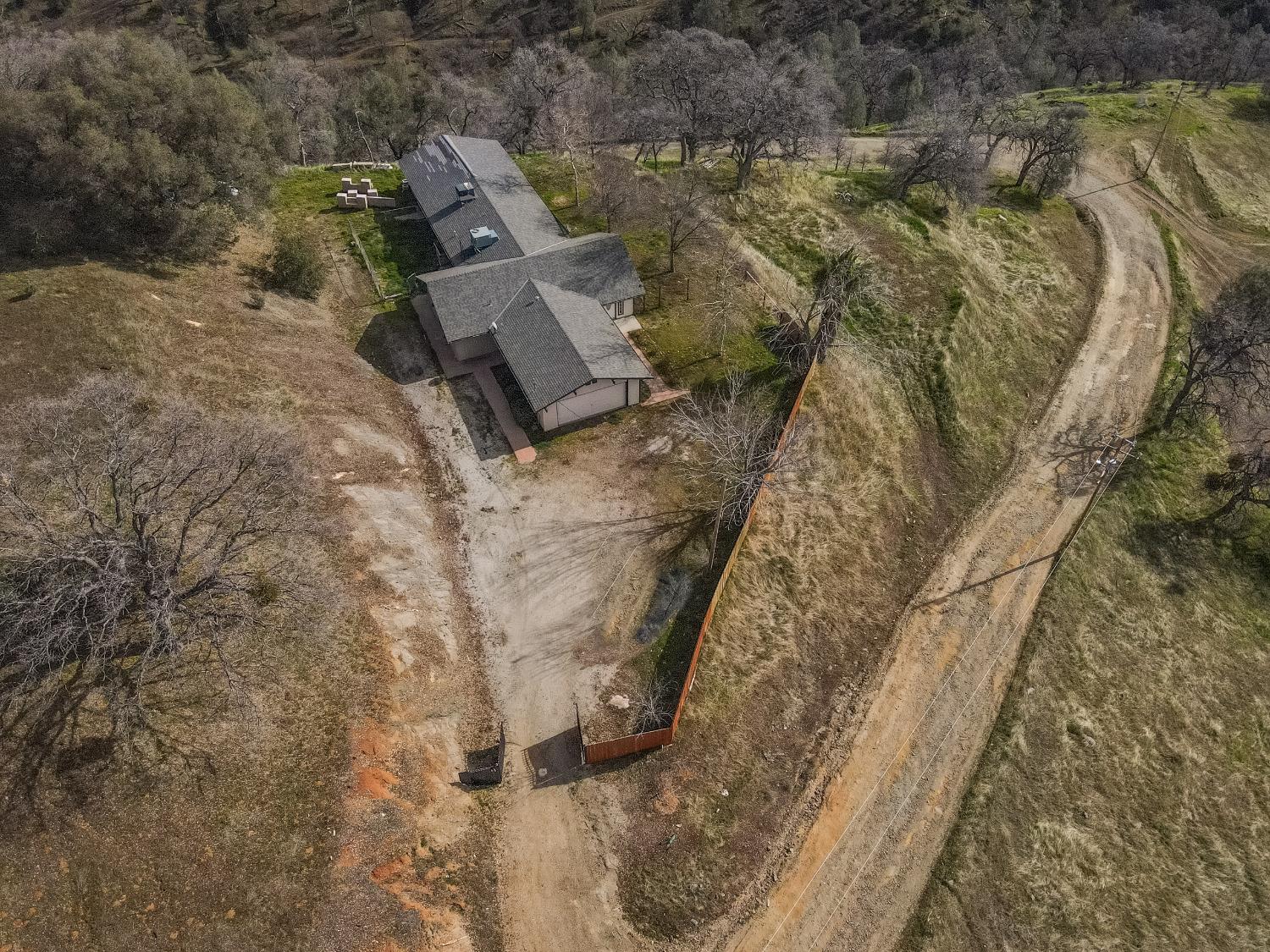 48007 Lazy L Summit Road Coarsegold, CA 93614 - Photo 1 of 32 Gallery Image 1