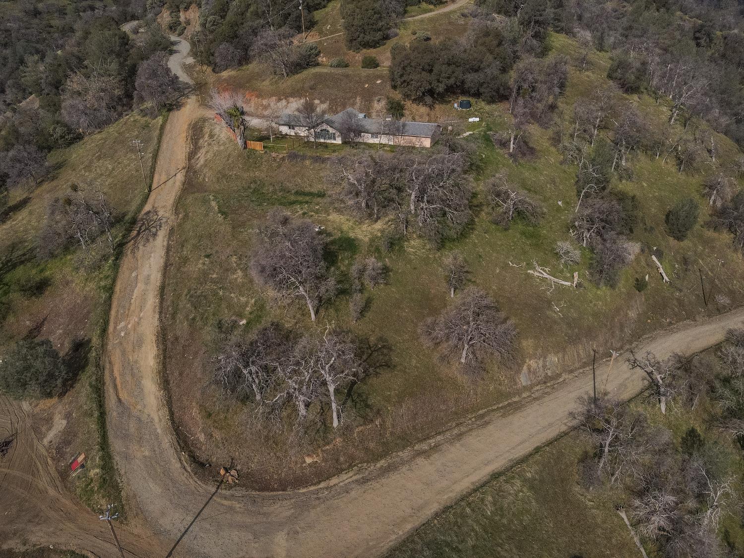 48007 Lazy L Summit Road Coarsegold, CA 93614 - Photo 4 of 32 Gallery Image 4
