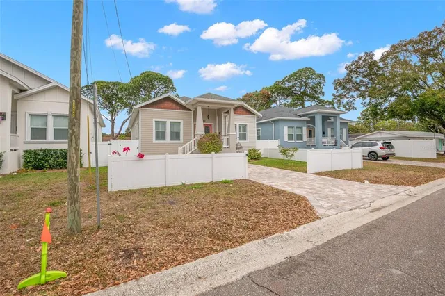$3,500 | 260 Southwest Lincoln Circle North, St. Petersburg, FL 33703