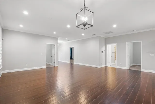 $3,500 | 260 Southwest Lincoln Circle North, St. Petersburg, FL 33703