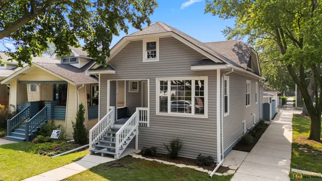 $689,000 | 4656 North Leamington Avenue, Chicago, IL 60630