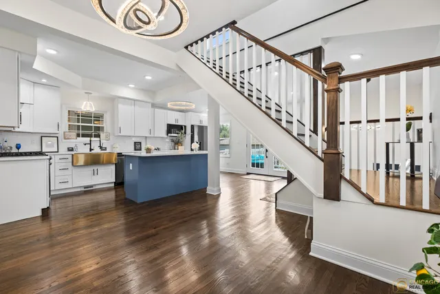 $689,000 | 4656 North Leamington Avenue, Chicago, IL 60630