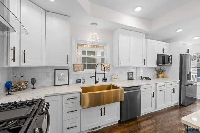 $689,000 | 4656 North Leamington Avenue, Chicago, IL 60630