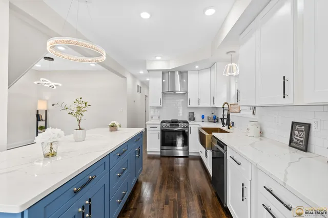 $689,000 | 4656 North Leamington Avenue, Chicago, IL 60630