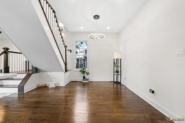 $689,000 | 4656 North Leamington Avenue, Chicago, IL 60630