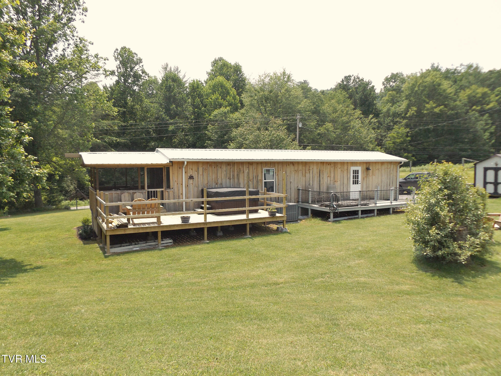 820 Fairview Road Hampton, TN 37658 - Photo 29 of 45 DSCF8025back1